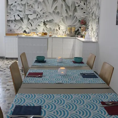 Esperia Hotel *
